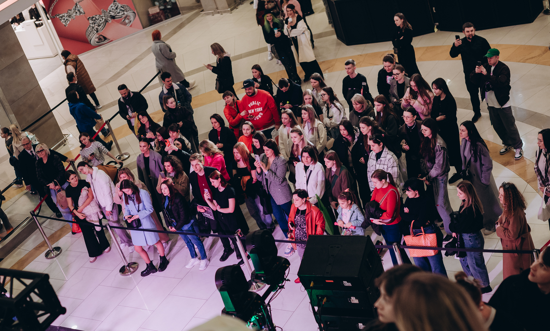 &quot;Весна у Gulliver – час святкувати!&quot; за участі: Єгора Андрюшина, Насті Цимбалару, Олени Тополі та Валентини Олеярник та розіграш від TOUS  image-54