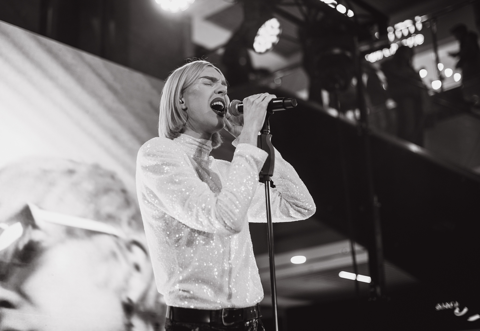 &quot;Весна у Gulliver – час святкувати!&quot; за участі: Єгора Андрюшина, Насті Цимбалару, Олени Тополі та Валентини Олеярник та розіграш від TOUS  image-153