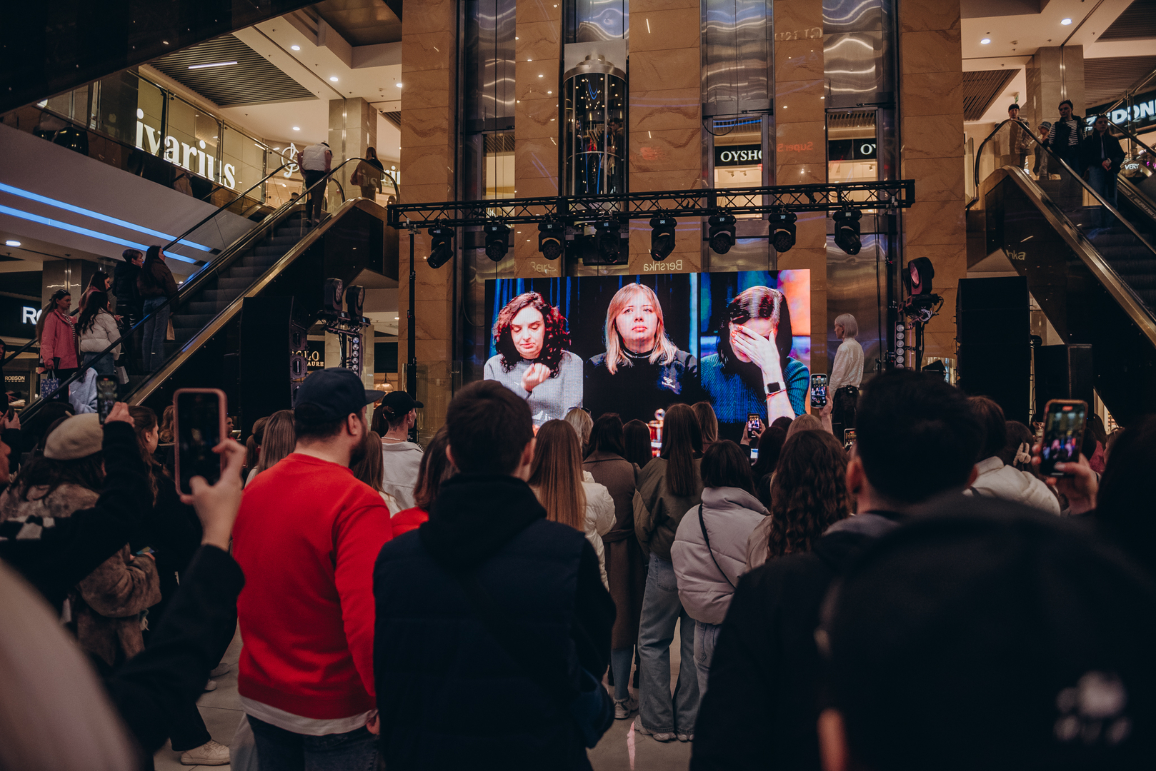 &quot;Весна у Gulliver – час святкувати!&quot; за участі: Єгора Андрюшина, Насті Цимбалару, Олени Тополі та Валентини Олеярник та розіграш від TOUS  image-188
