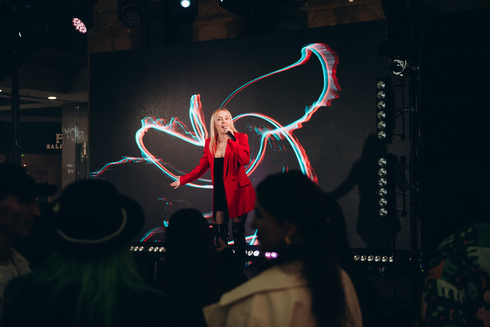 &quot;Весна у Gulliver – час святкувати!&quot; за участі: Єгора Андрюшина, Насті Цимбалару, Олени Тополі та Валентини Олеярник та розіграш від TOUS  image-201