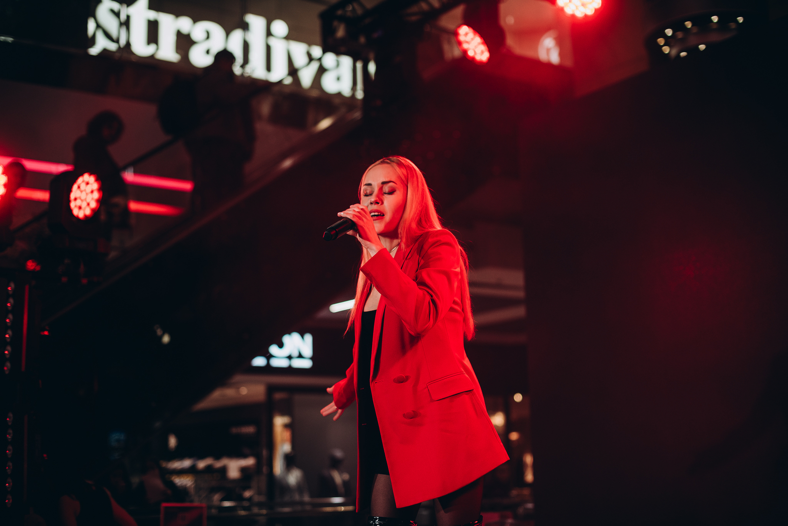 &quot;Весна у Gulliver – час святкувати!&quot; за участі: Єгора Андрюшина, Насті Цимбалару, Олени Тополі та Валентини Олеярник та розіграш від TOUS  image-208