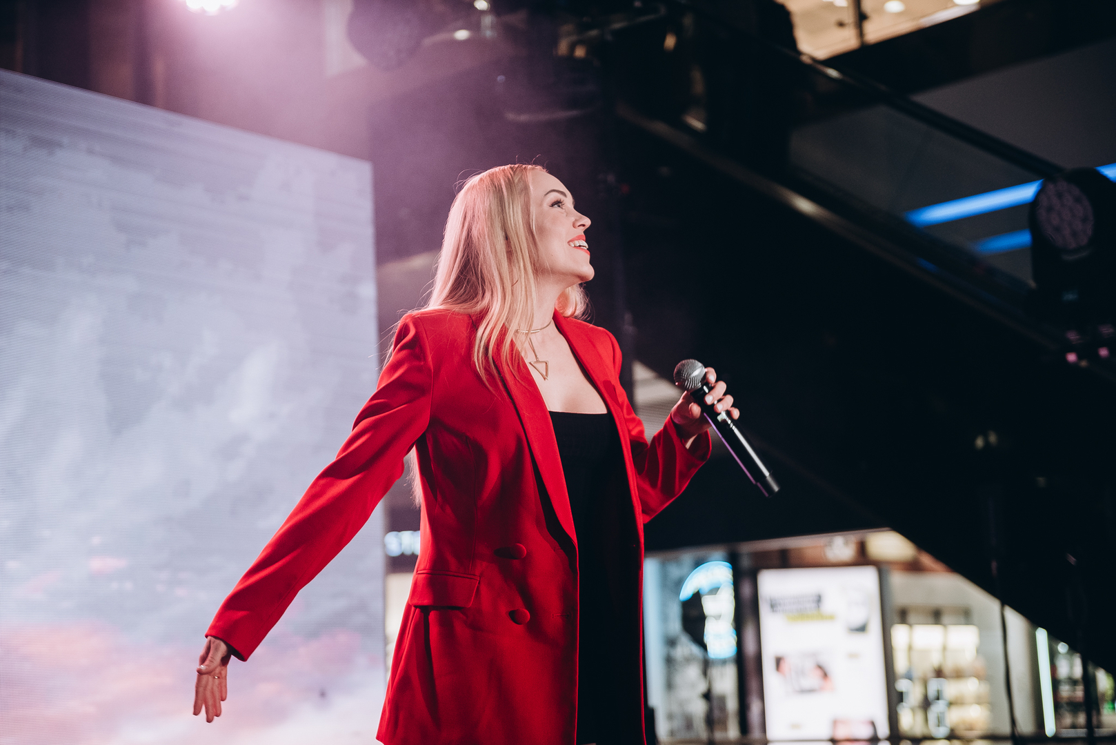 &quot;Весна у Gulliver – час святкувати!&quot; за участі: Єгора Андрюшина, Насті Цимбалару, Олени Тополі та Валентини Олеярник та розіграш від TOUS  image-215