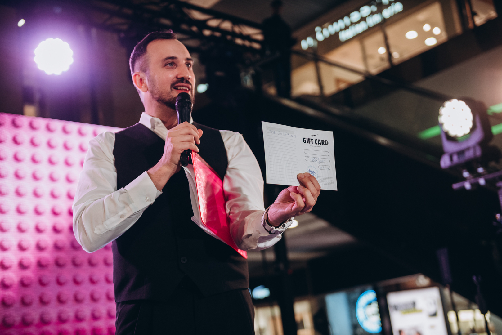 &quot;Весна у Gulliver – час святкувати!&quot; за участі: Єгора Андрюшина, Насті Цимбалару, Олени Тополі та Валентини Олеярник та розіграш від TOUS  image-219