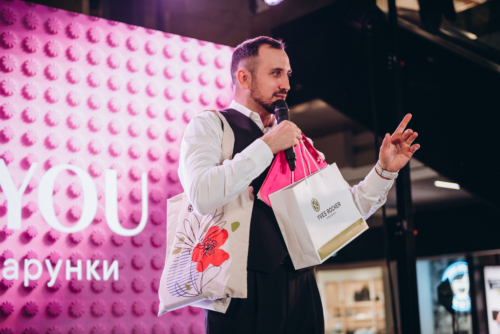 &quot;Весна у Gulliver – час святкувати!&quot; за участі: Єгора Андрюшина, Насті Цимбалару, Олени Тополі та Валентини Олеярник та розіграш від TOUS  image-236