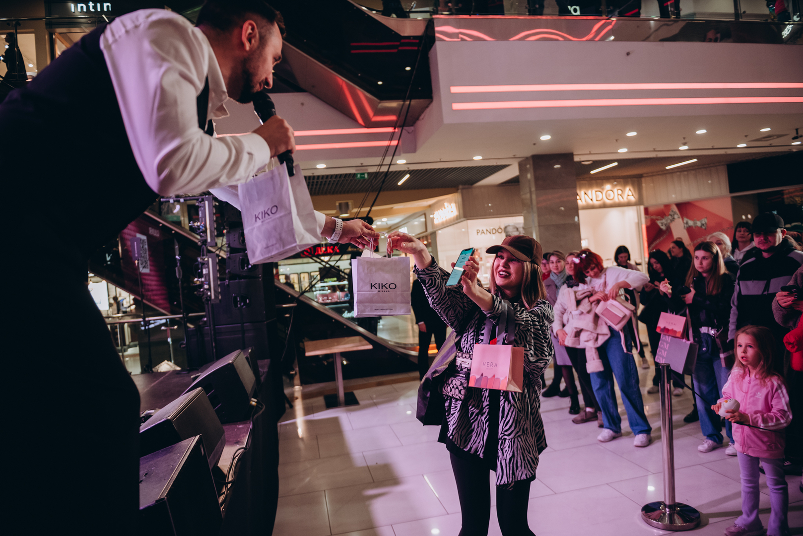 &quot;Весна у Gulliver – час святкувати!&quot; за участі: Єгора Андрюшина, Насті Цимбалару, Олени Тополі та Валентини Олеярник та розіграш від TOUS  image-251