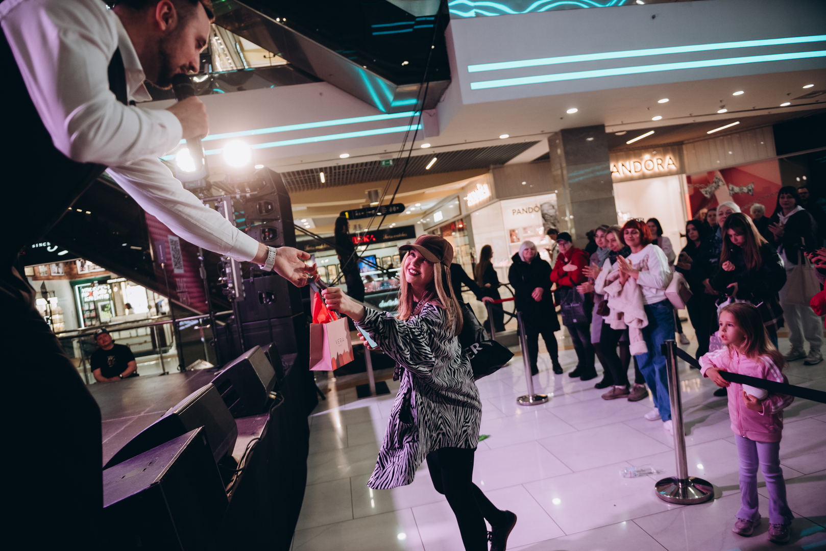 &quot;Весна у Gulliver – час святкувати!&quot; за участі: Єгора Андрюшина, Насті Цимбалару, Олени Тополі та Валентини Олеярник та розіграш від TOUS  image-250