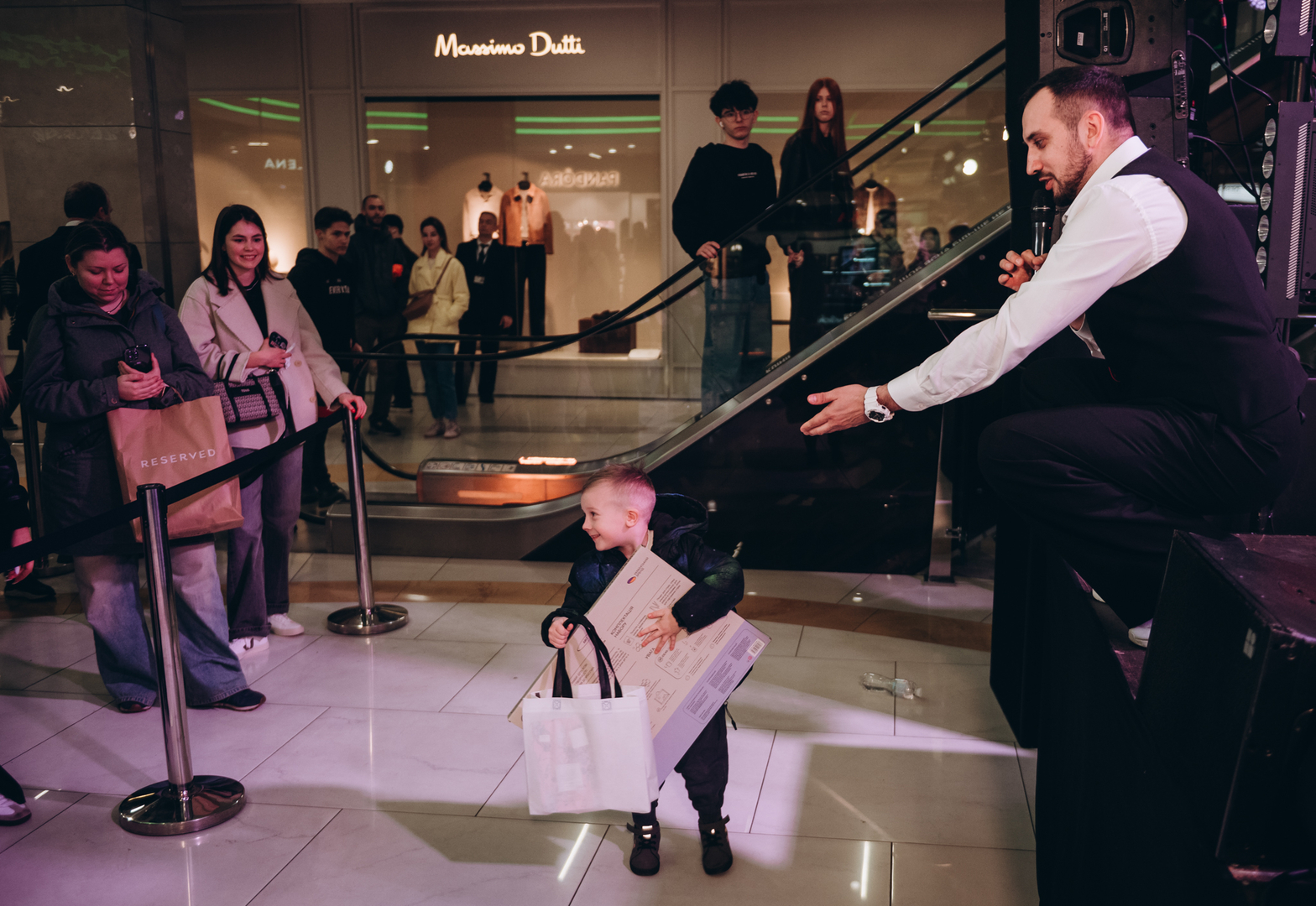 &quot;Весна у Gulliver – час святкувати!&quot; за участі: Єгора Андрюшина, Насті Цимбалару, Олени Тополі та Валентини Олеярник та розіграш від TOUS  image-253