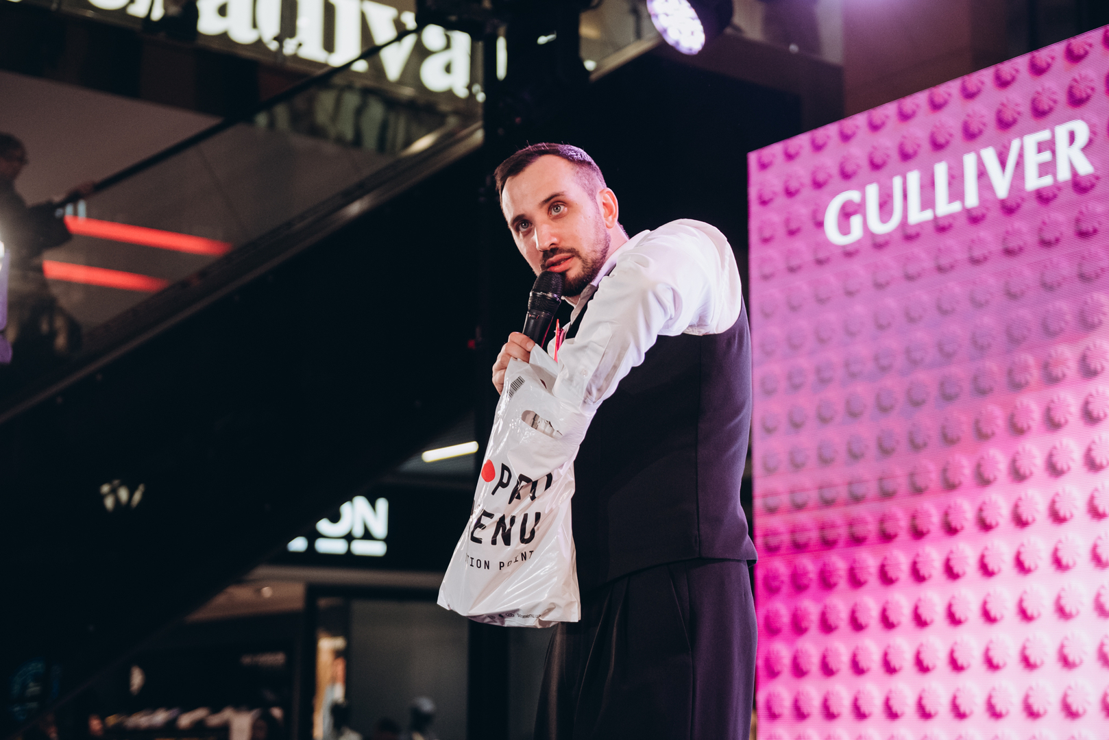 &quot;Весна у Gulliver – час святкувати!&quot; за участі: Єгора Андрюшина, Насті Цимбалару, Олени Тополі та Валентини Олеярник та розіграш від TOUS  image-262