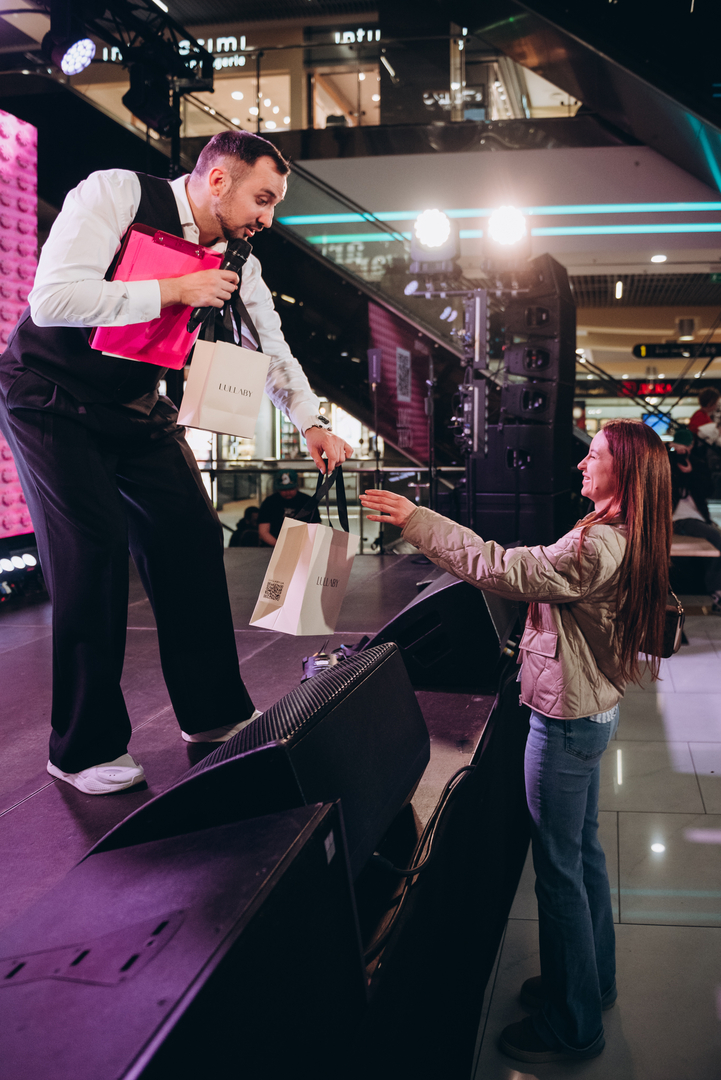 &quot;Весна у Gulliver – час святкувати!&quot; за участі: Єгора Андрюшина, Насті Цимбалару, Олени Тополі та Валентини Олеярник та розіграш від TOUS  image-283