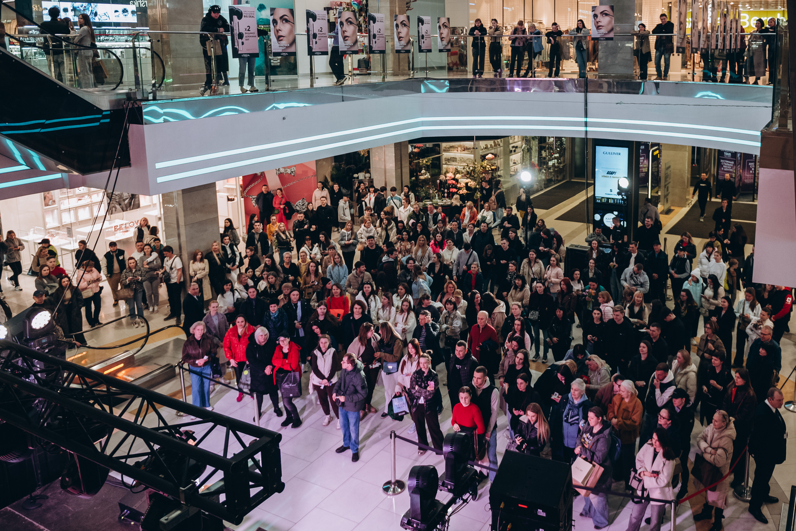 &quot;Весна у Gulliver – час святкувати!&quot; за участі: Єгора Андрюшина, Насті Цимбалару, Олени Тополі та Валентини Олеярник та розіграш від TOUS  image-308