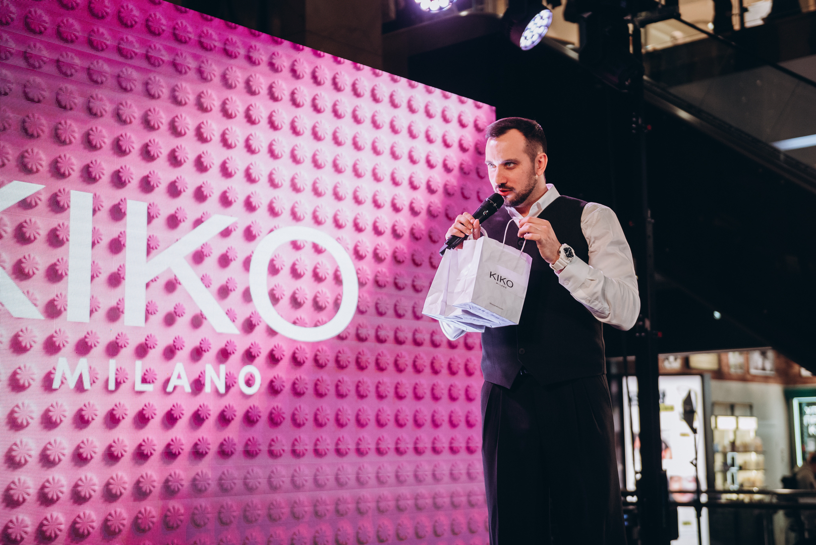 &quot;Весна у Gulliver – час святкувати!&quot; за участі: Єгора Андрюшина, Насті Цимбалару, Олени Тополі та Валентини Олеярник та розіграш від TOUS  image-318