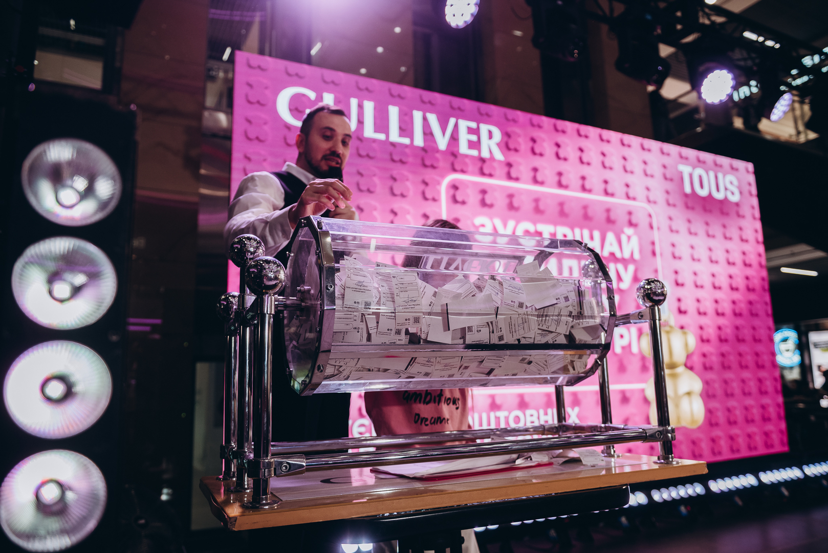 &quot;Весна у Gulliver – час святкувати!&quot; за участі: Єгора Андрюшина, Насті Цимбалару, Олени Тополі та Валентини Олеярник та розіграш від TOUS  image-344