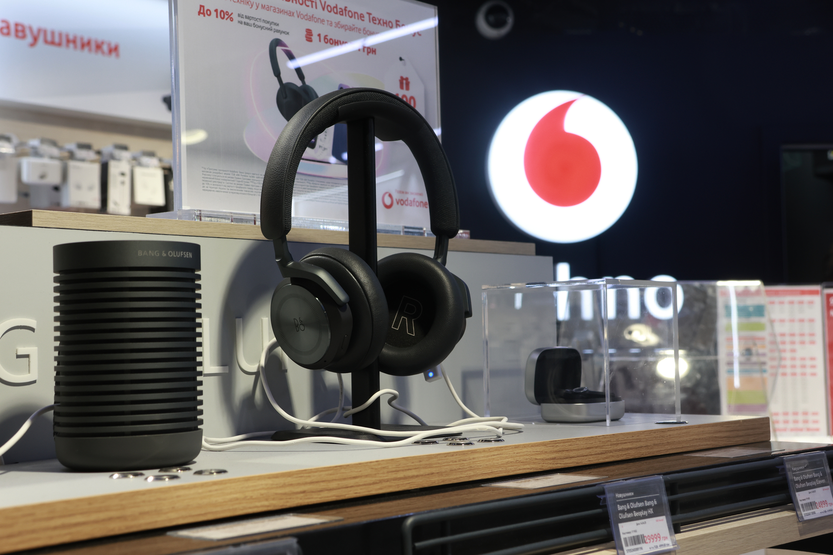 Великий розіграш подарунків до відкриття оновленого магазину Vodafone в ТРЦ Gulliver  image-8