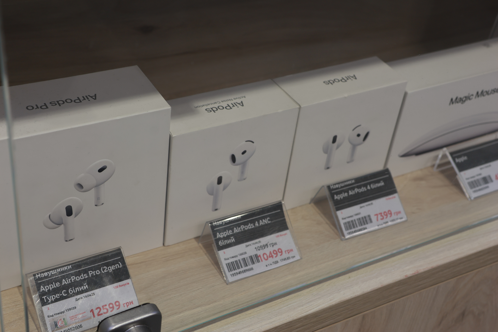 Великий розіграш подарунків до відкриття оновленого магазину Vodafone в ТРЦ Gulliver  image-2