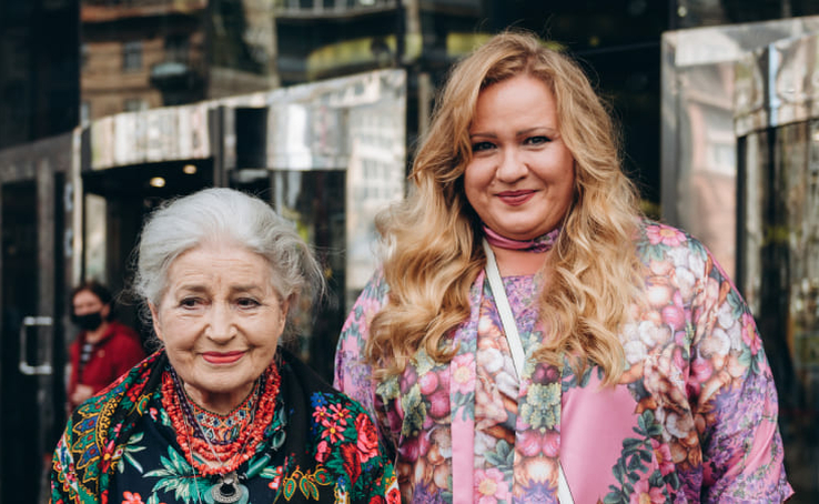 Halyna Yablonska and Olesya Zhurakivska on the Square of Stars