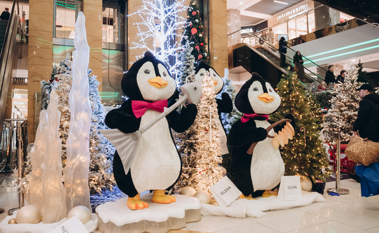 Winter adventures from Gulliver Shopping Center: hundreds of penguins, 